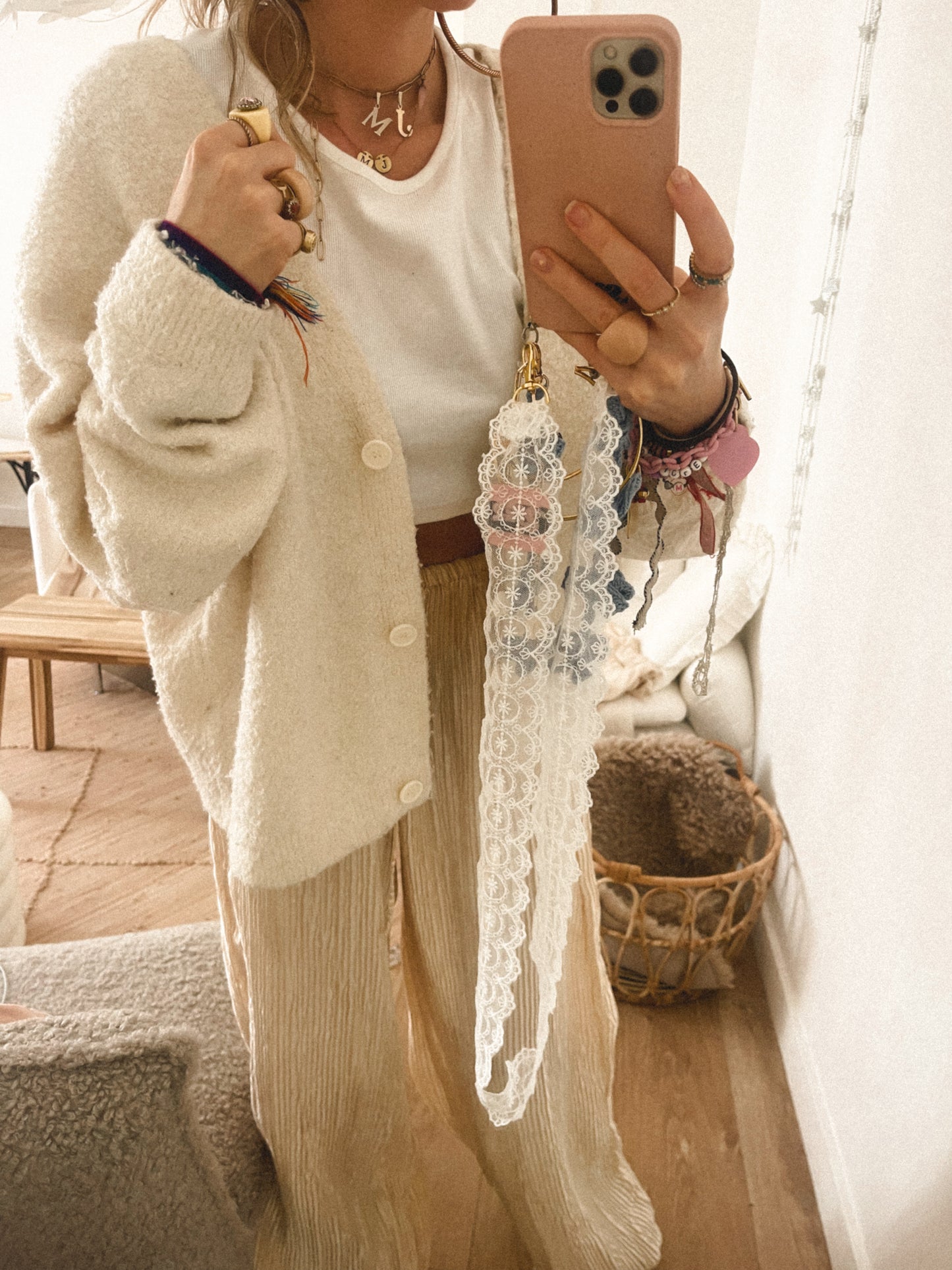 Malaga lace phone and bag necklace - dreamy white