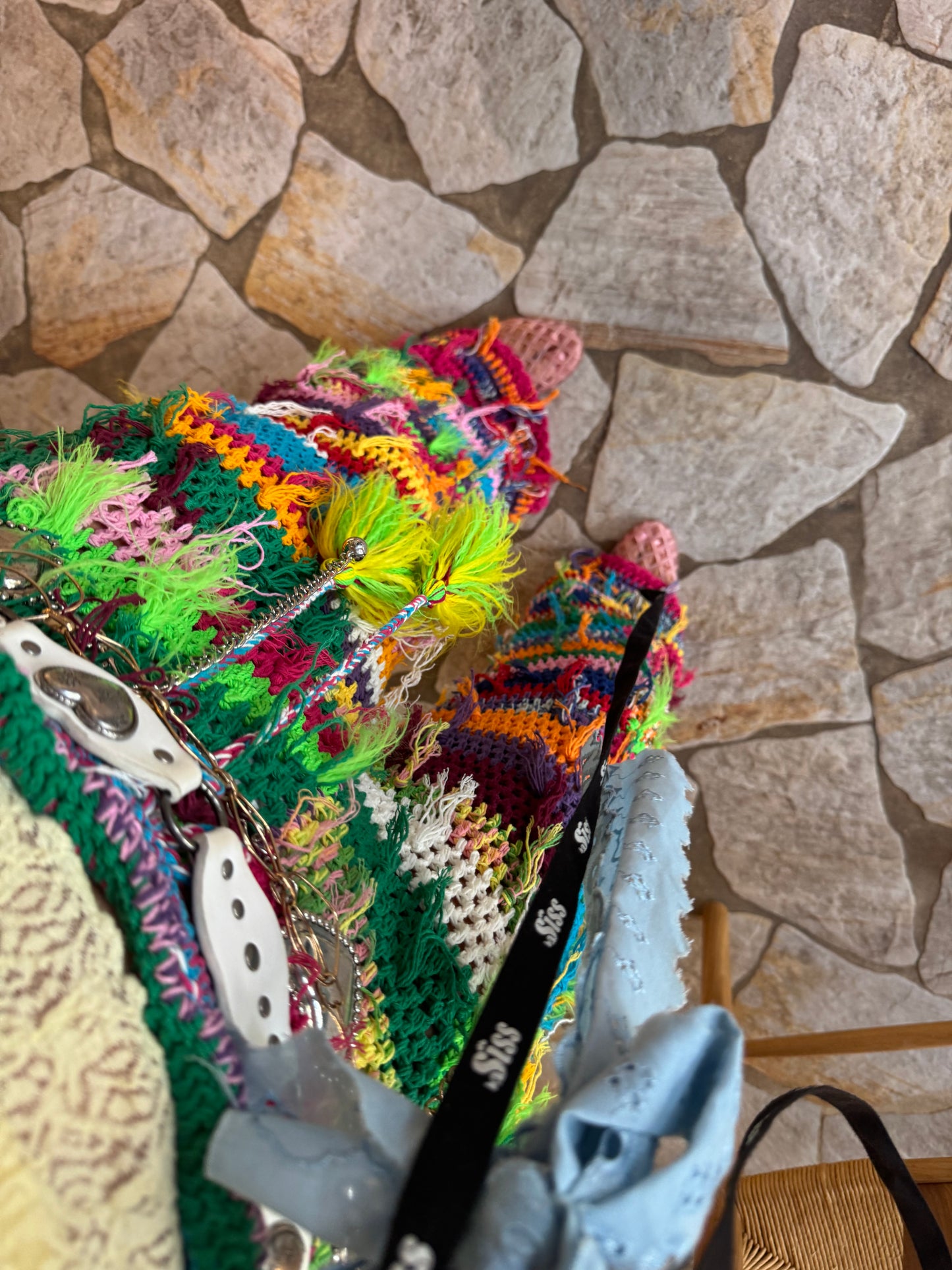 Bisous colorful crochet pants